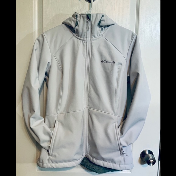 Columbia Softshell Jacket - Picture 1 of 4